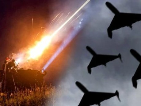 Київ атакували реактивні дрони попри заяви про «наказ» Путіна
