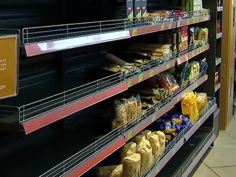 Масового дефіциту в Україні не очікують: що варто придбати заздалегідь