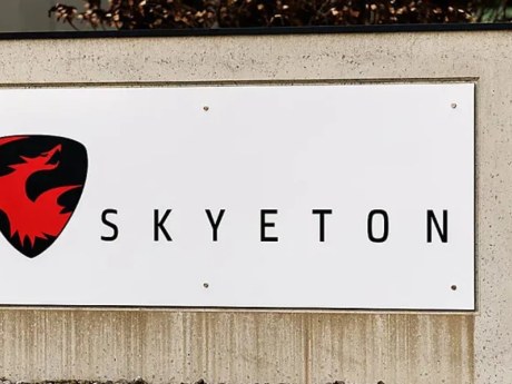 Російські сліди в групі, яка заявила про підпал заводу Skyeton