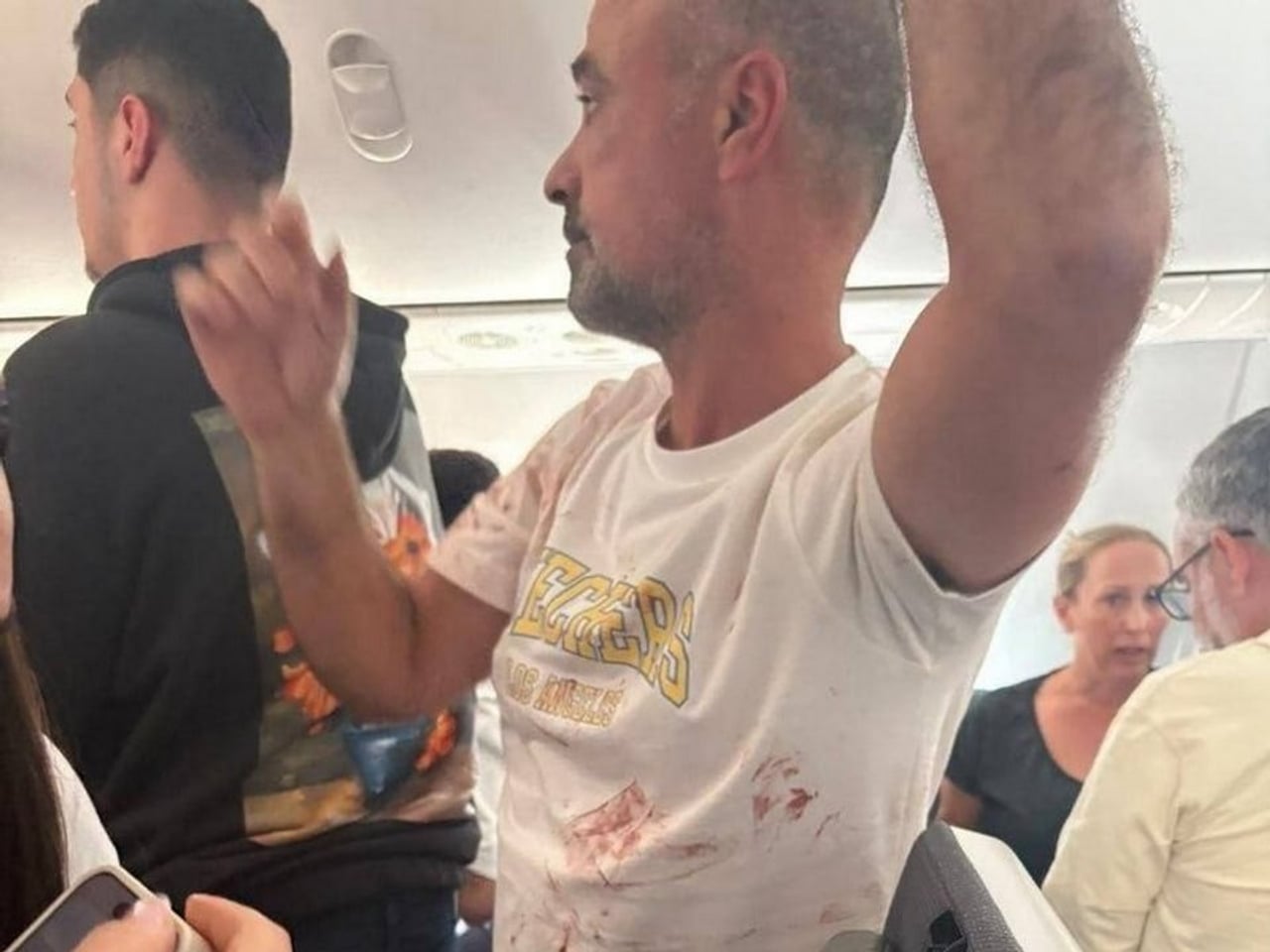 Бійка пілотів на рейсі Дубай—Тель-Авів спричинила тривогу