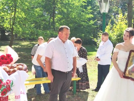 Військові одружилися за подільським обрядом і отримали ікону-оберіг