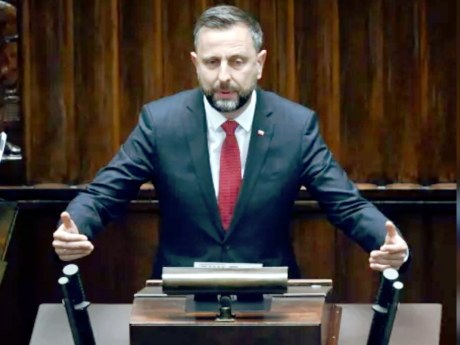 Міністр оборони Польщі: цькування українців має межі — це безпека держави