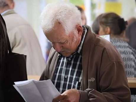 Перекази від родичів не оподатковуються: що важливо знати пенсіонерам