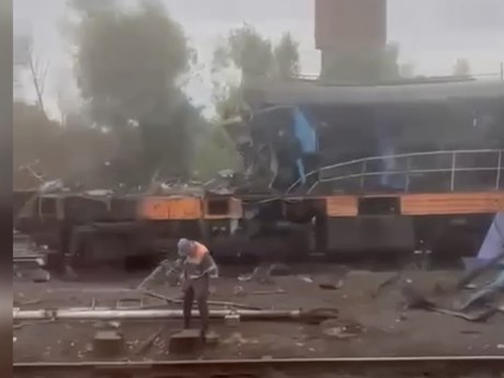 Борис Джонсон пережив удар по потягу: політики не постраждали