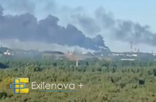 НПЗ у вогні після удару